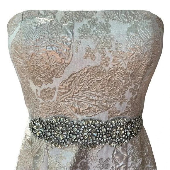 Cache Cream Brocade High-Low Ballgown with Beaded Embellishments Size 0 - Picture 2 of 16